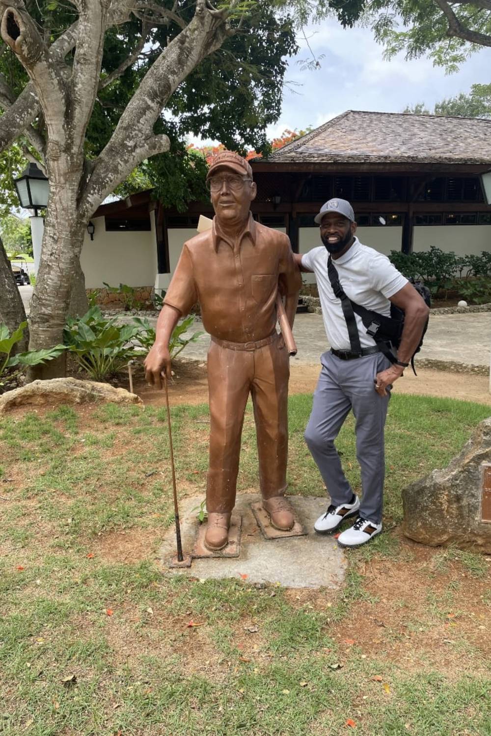 wade with statue